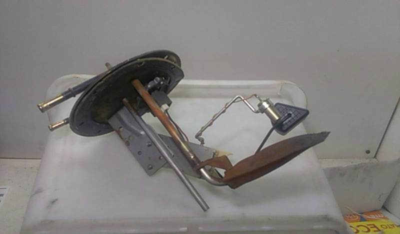 Boia deposito combustivel (20211578).