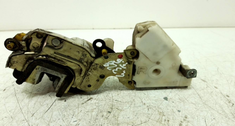 Fecho porta  fte esq (20211972).