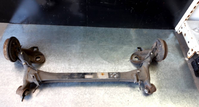 Eixo ponte traseiro (20212737).