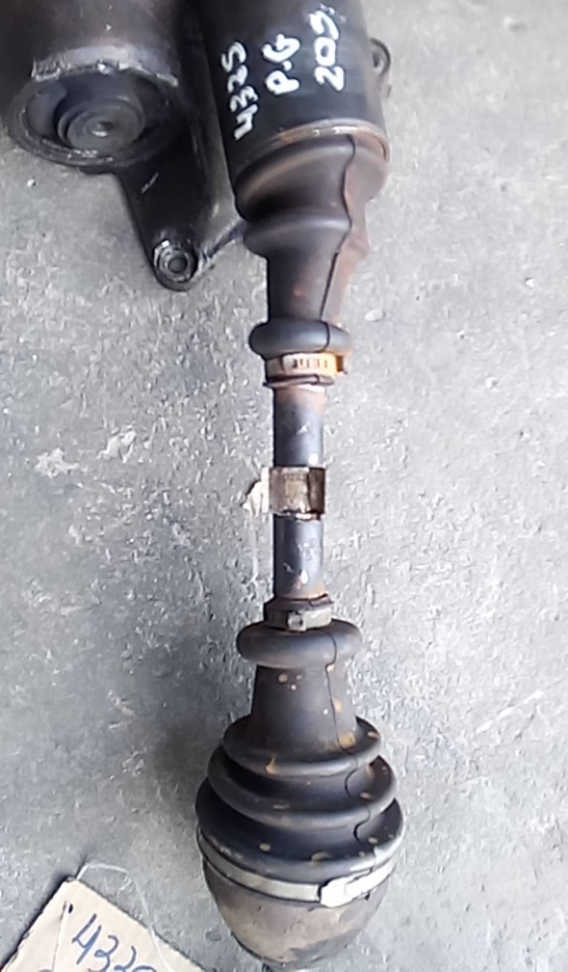 Transmissão frente direita (20213648).