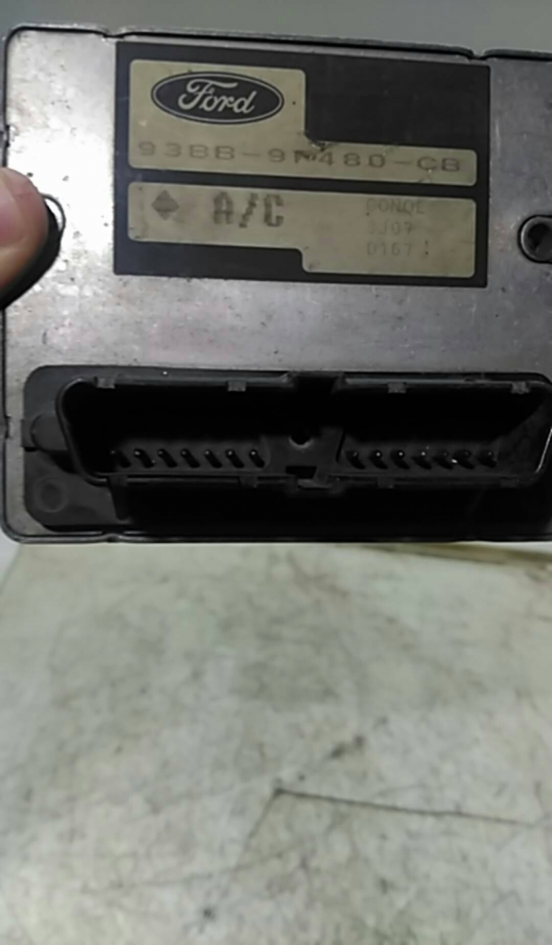 Centralina motor (20218036).