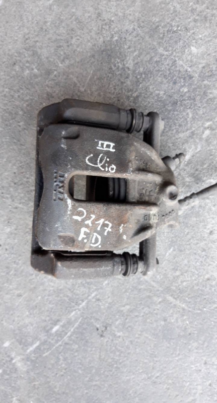 Pinça frente direita (20218610).