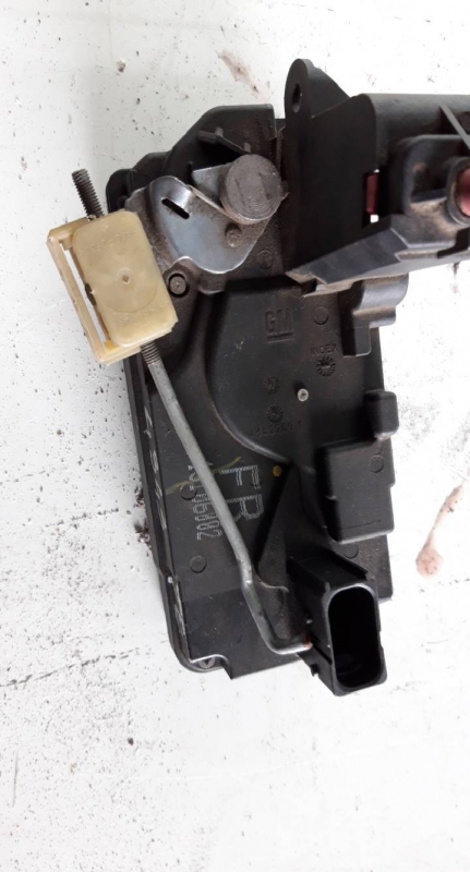 Fecho porta  tras esquerdo (20219197).