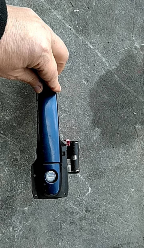 Puxador frente esquerdo (20219664).