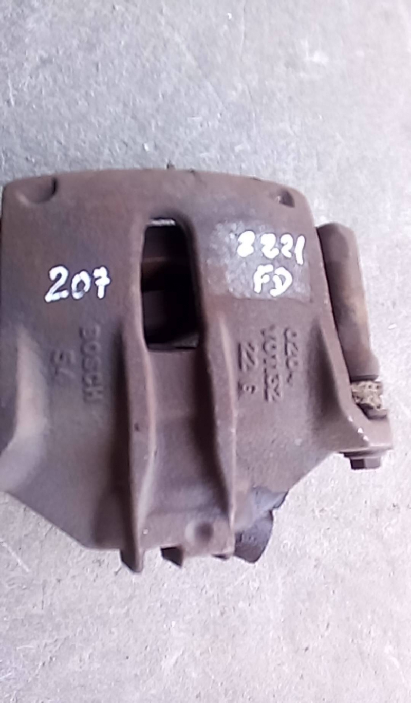 Pinça frente direita (20221284).