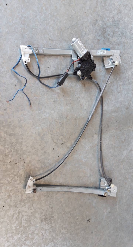 Elevador elect fte dto (20221351).