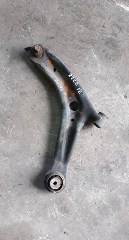 Braço suspensão frente esquerdo (20221540).