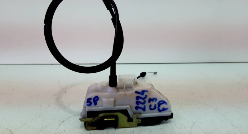 Fecho porta  fte dto (20223508).