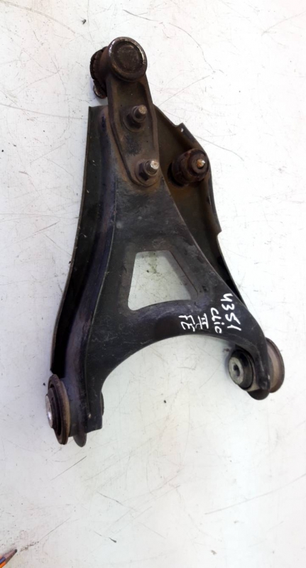 Braço suspensão frente esquerdo (20223856).