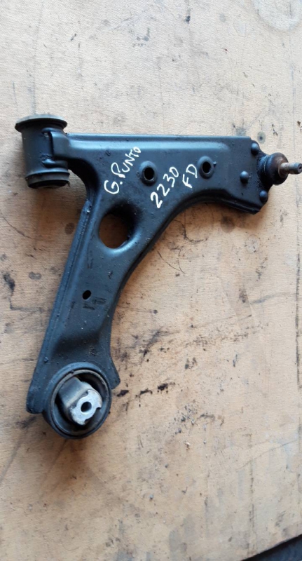 Braço suspensão frente direito (20225792).
