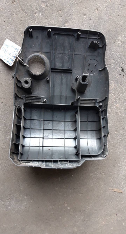 Cobertura motor (20225883).