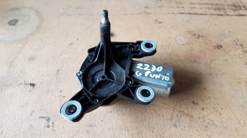 Motor limpa vidros tras (20226390).