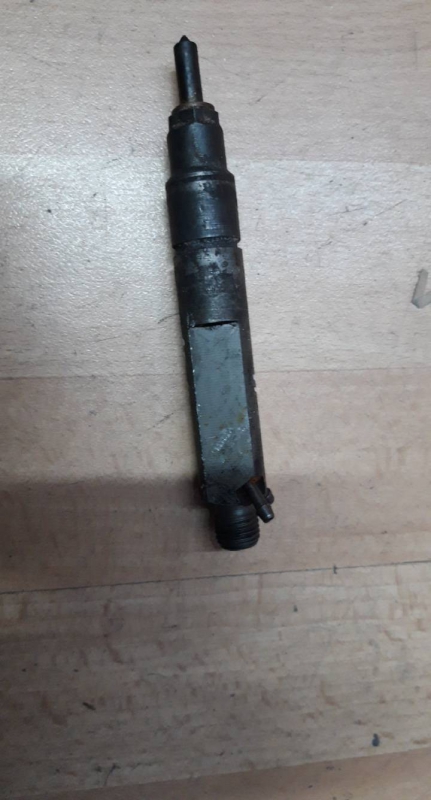 Injector (20226493).