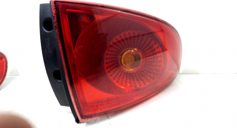 Farolim tras esquerdo (20226728).