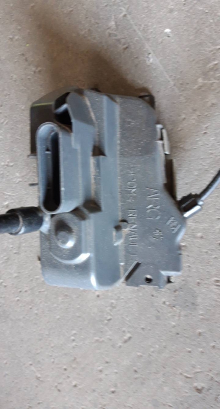 Fecho porta  tras esquerdo (20227104).