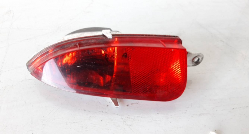 Farolim nevoeiro tras