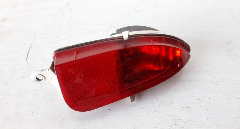 Farolim nevoeiro tras (20227110).