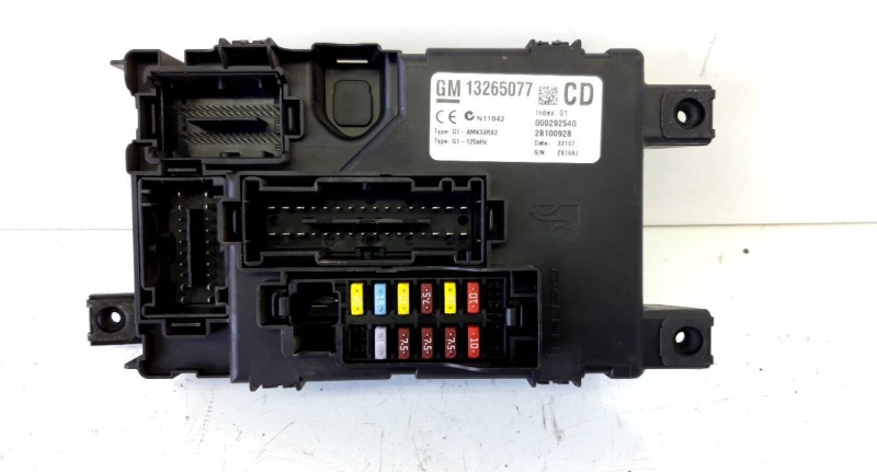 Caixa fusiveis (20230773).