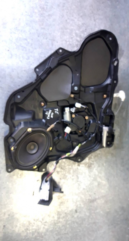 Elevador elect tras esq (20232438).