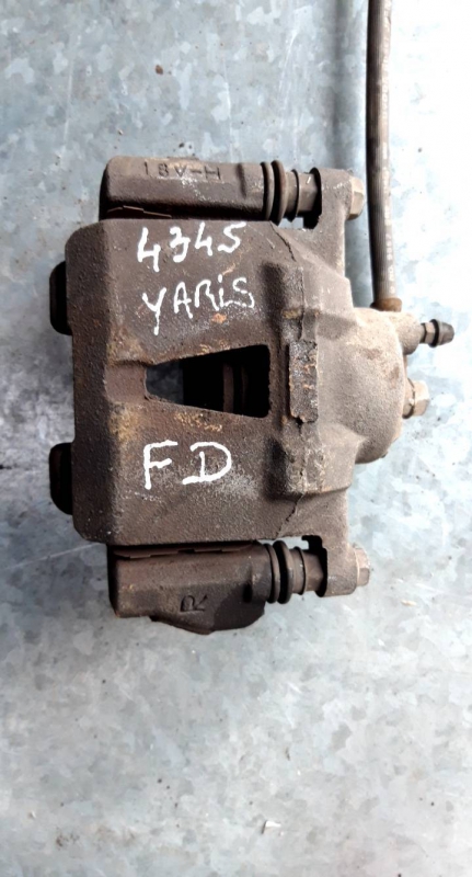 Pinça frente direita (20232499).