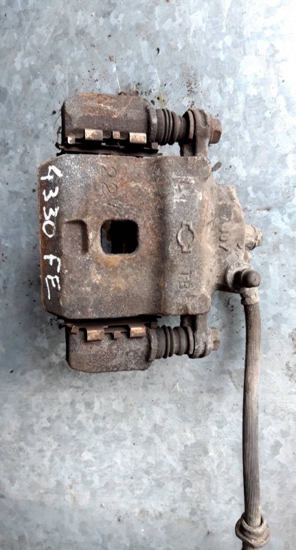 Pinça frente esquerda (20232500).