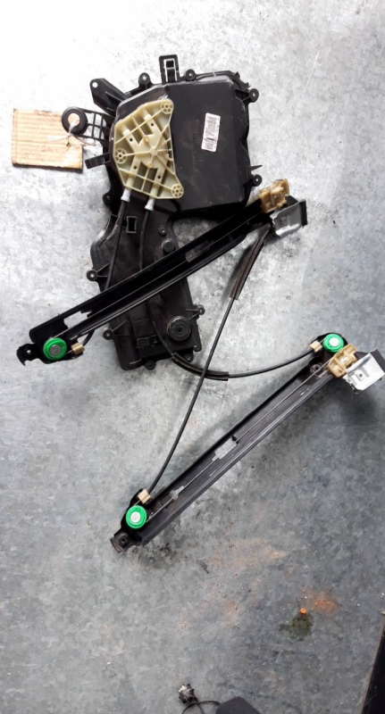 Elevador elect fte dto (20232512).