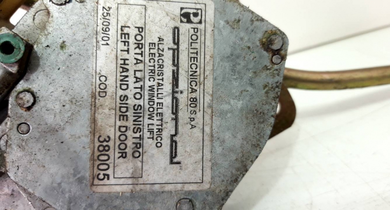 Elevador elect tras esq (20232917).