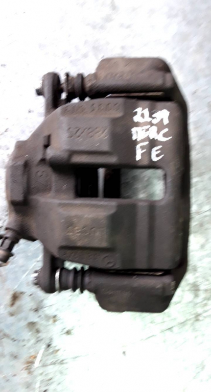 Pinça frente esquerda (20233025).