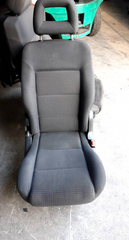 Banco individual (20233542).