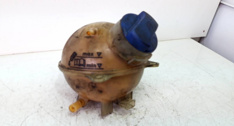 Deposito agua radiador (20233803).