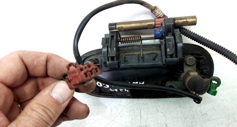 Puxador frente direito (20234700).