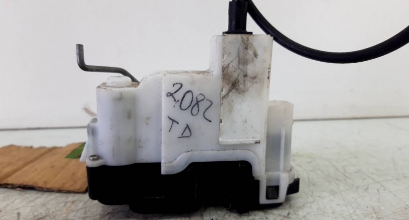 Fecho porta  tras direito (20237912).