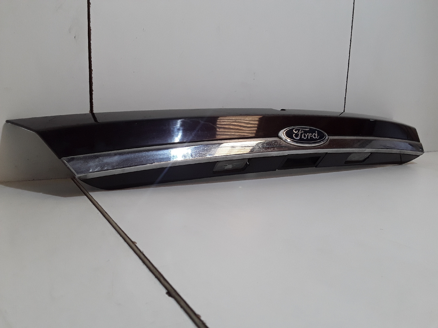 Friso da Mala FORD FIESTA VI (CB1, CCN) | 08 -  Imagem-1
