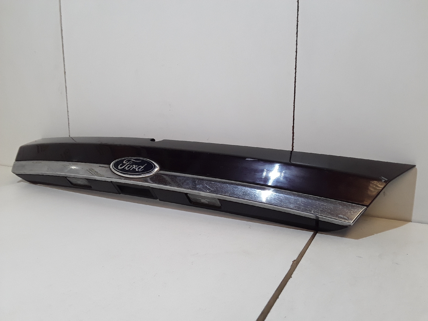 Friso da Mala FORD FIESTA VI (CB1, CCN) | 08 -  Imagem-2