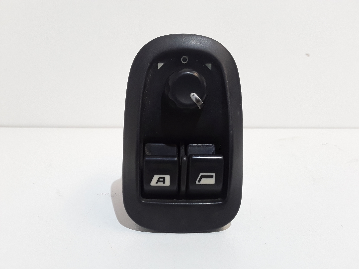 Interruptor Vidros Frente Esquerdo PEUGEOT 206 Hatchback (2A/C) | 98 - 12