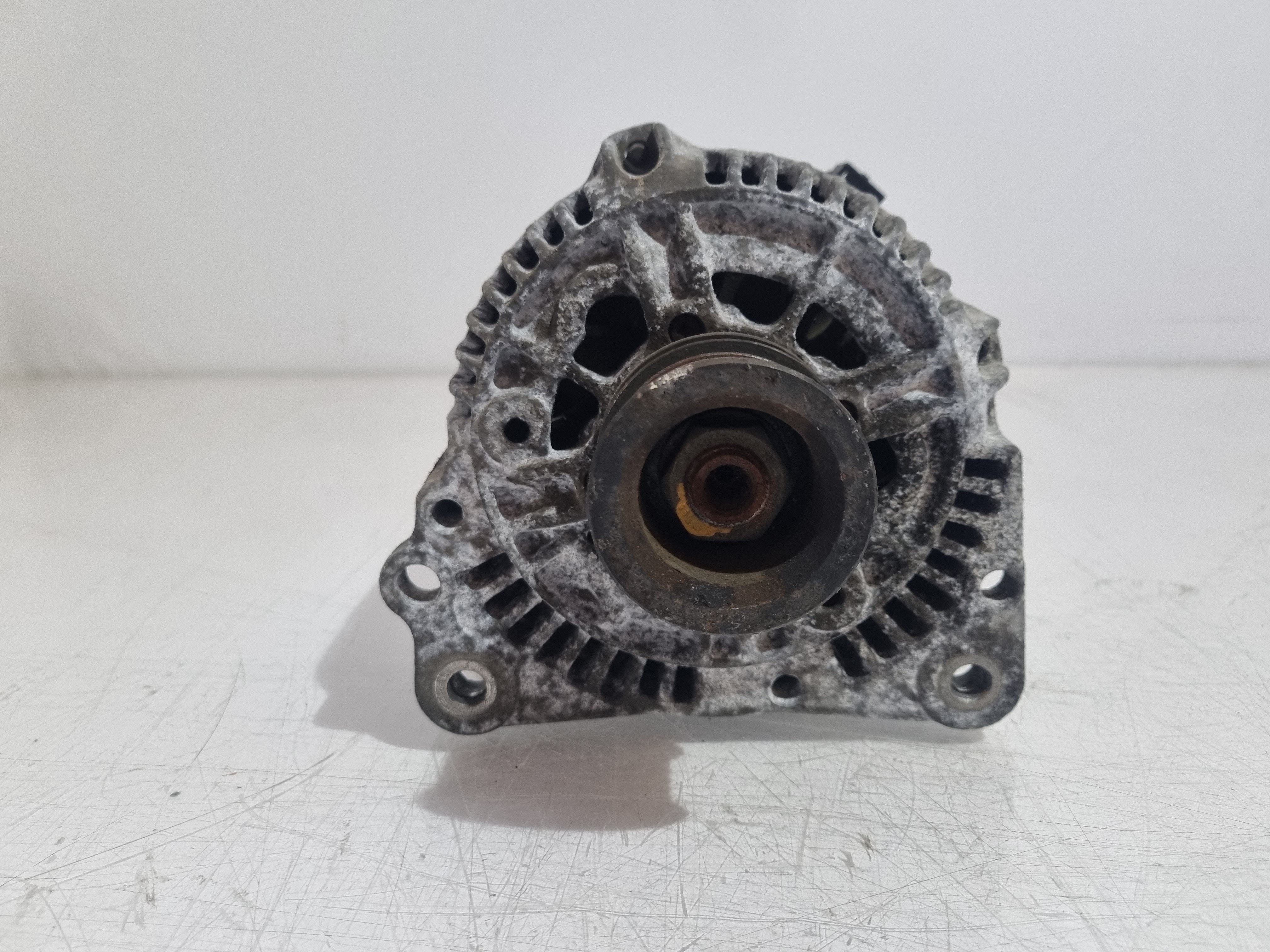 Alternador VOLKSWAGEN POLO (6N1) | 94 - 99
