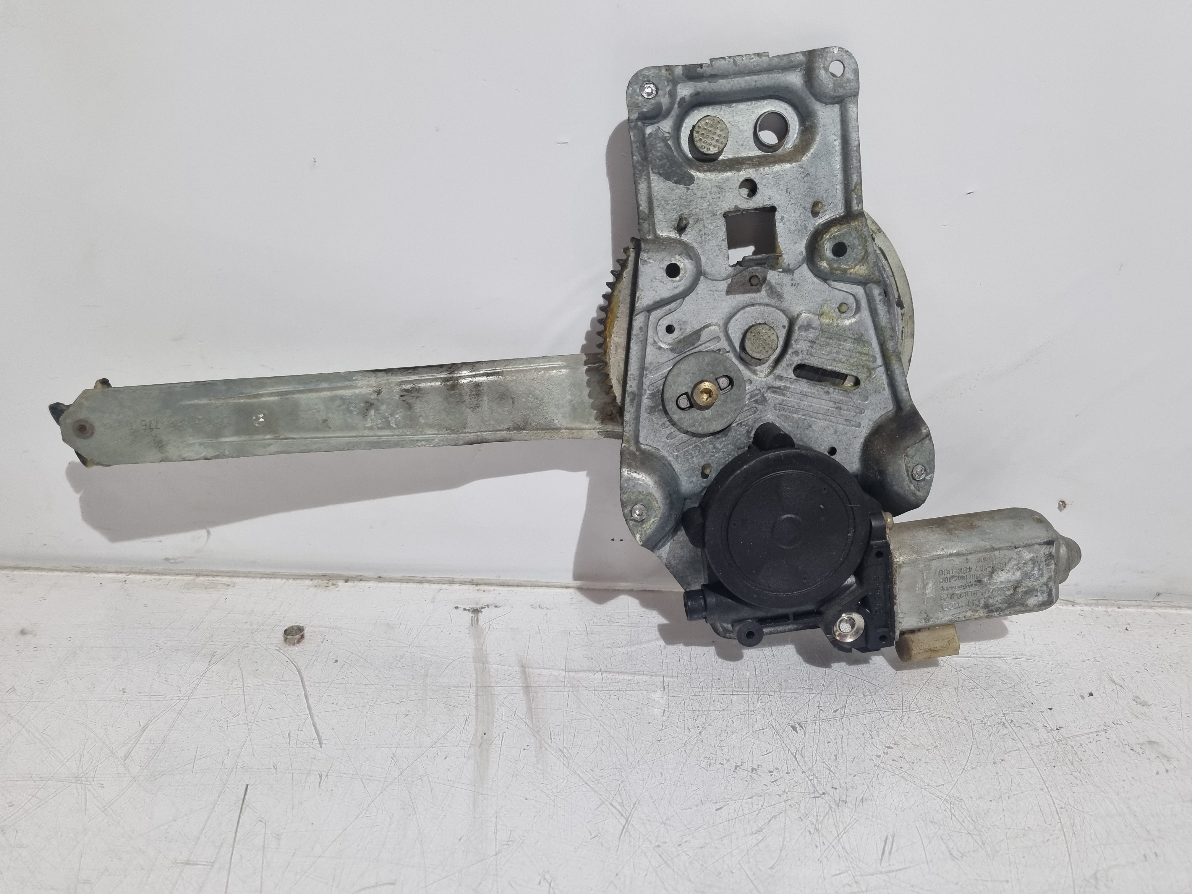 Elevador Trás Esquerdo Elétrico BMW 3 (E36) | 90 - 98 Imagem-1