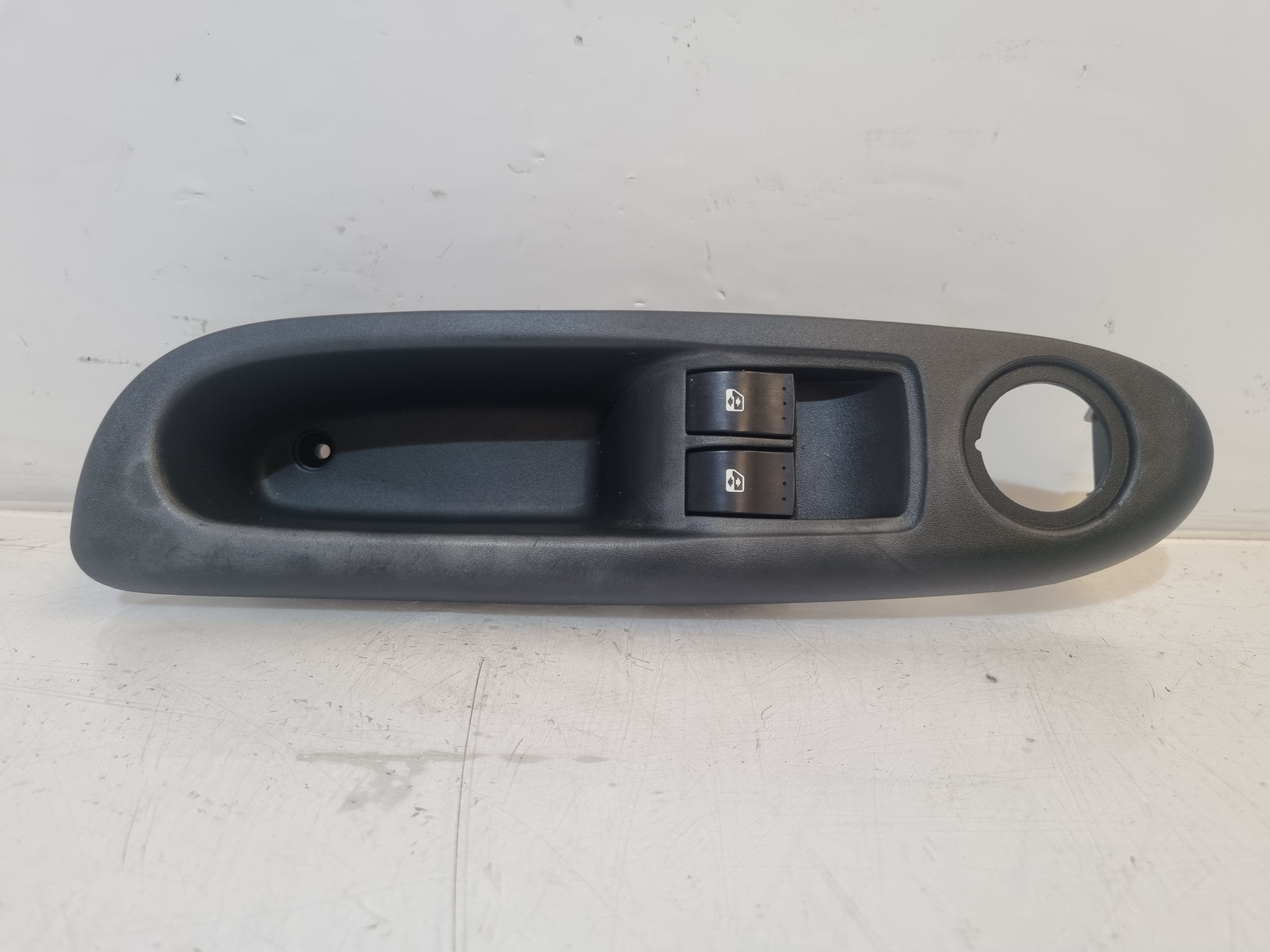Interruptor Vidros Frente Esquerdo RENAULT CLIO II (BB_, CB_) | 98 - 