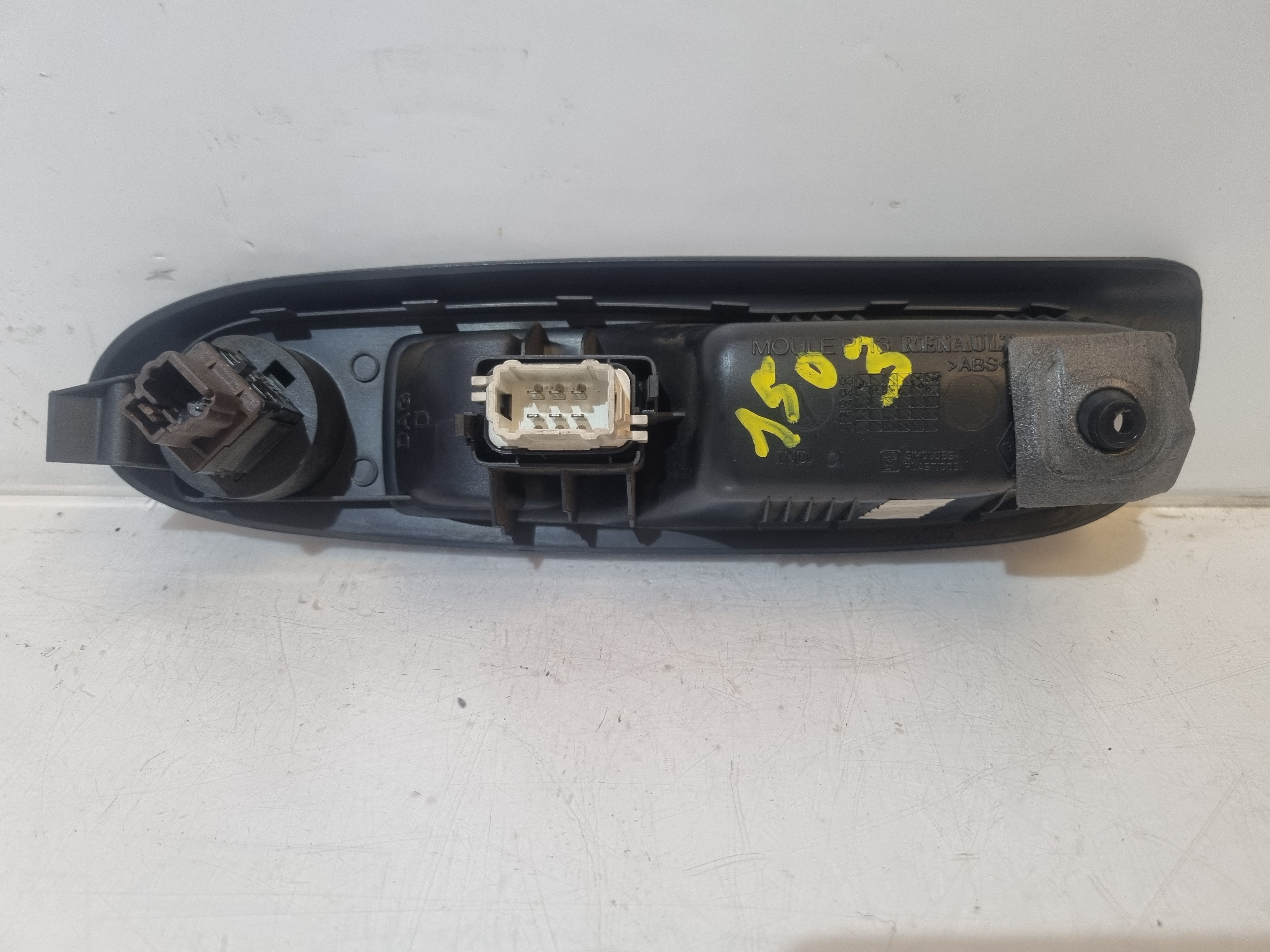 Interruptor Vidro Porta Frente Direito Passageiro RENAULT CLIO II Caixa (SB0/1/2_) | 98 -  Imagem-1