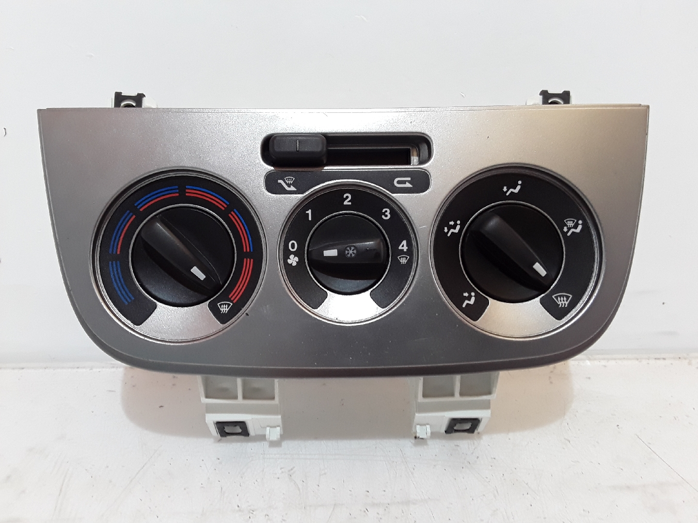 Pantalla Aire Acondicionado FIAT QUBO (225_) | 08 -  Imagem-0