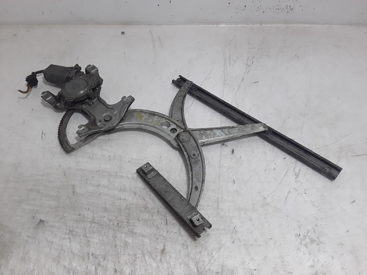 Elevador Frente Direito Elétrico VOLKSWAGEN PASSAT (3A2, 35I) | 88 - 97