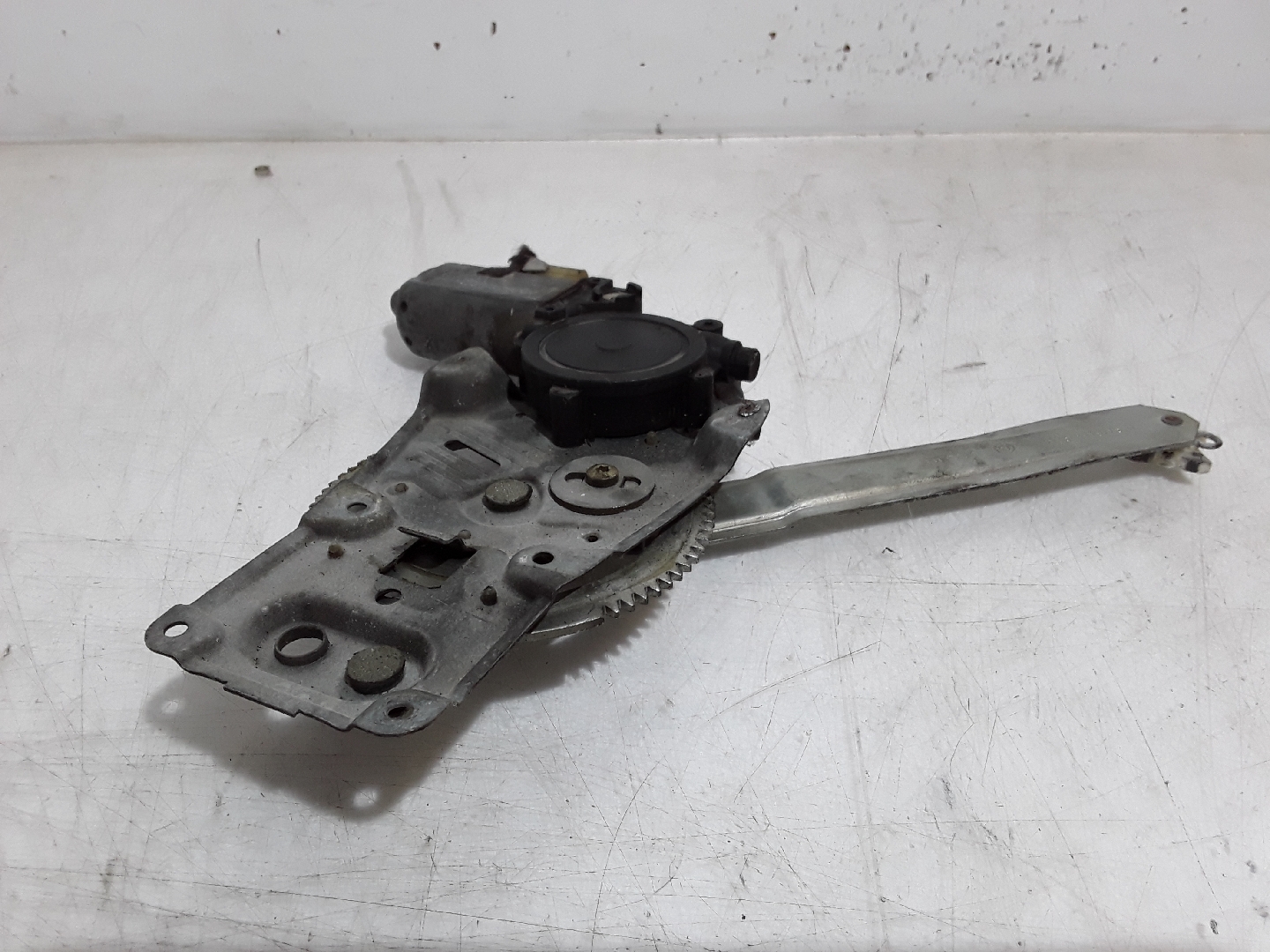 Elevador Trás Direito Elétrico BMW 3 (E36) | 90 - 98 Imagem-1