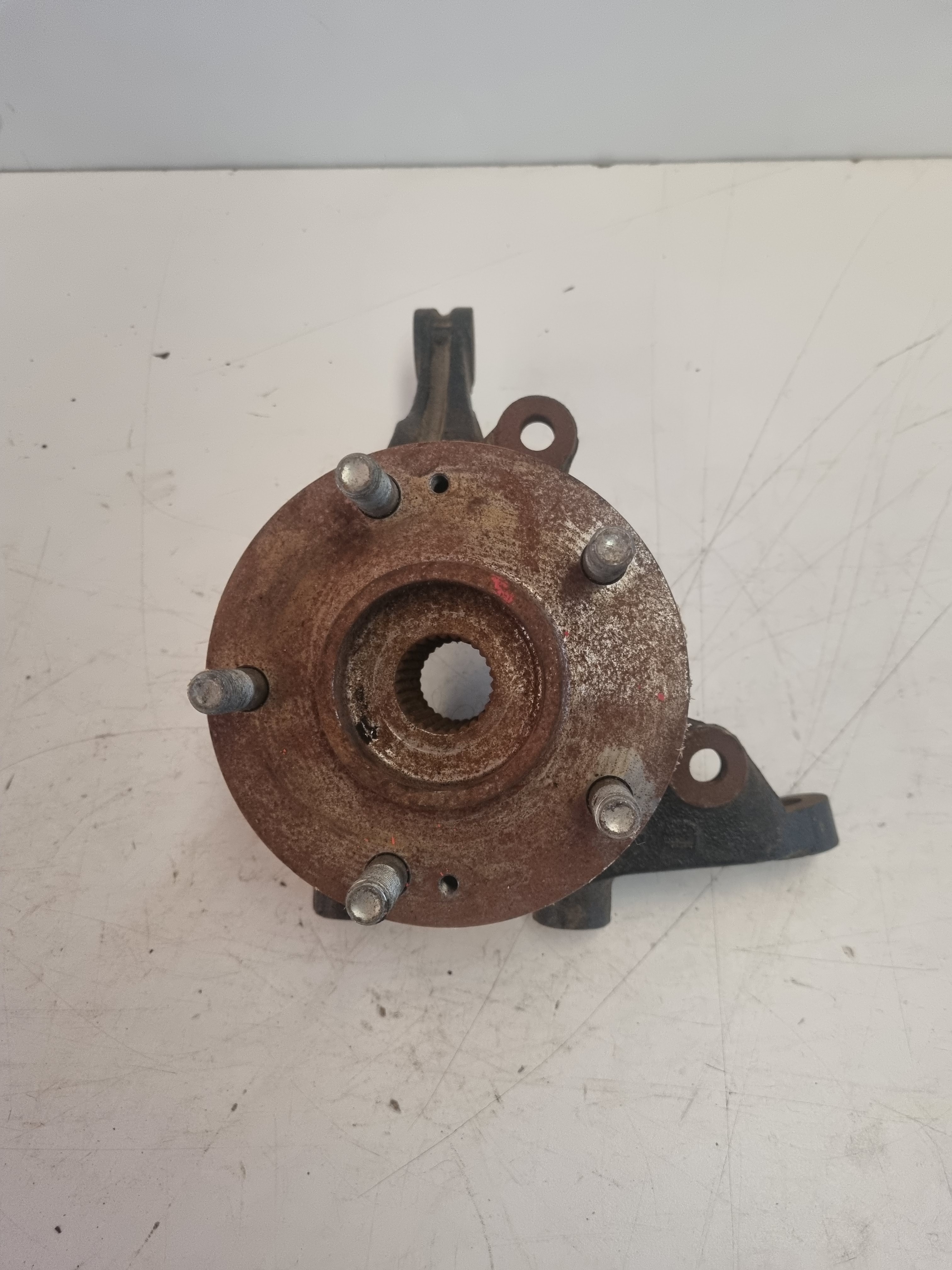 Manga de Eixo Frente Esquerda KIA CEED Hatchback (ED) | 06 - 12