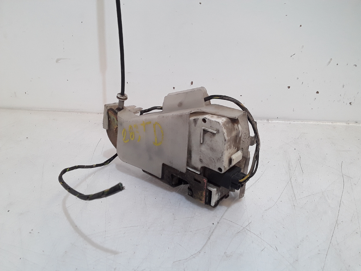 Fecho da Porta Trás Direito FORD FIESTA IV (JA_, JB_) | 95 - 02 Imagem-1