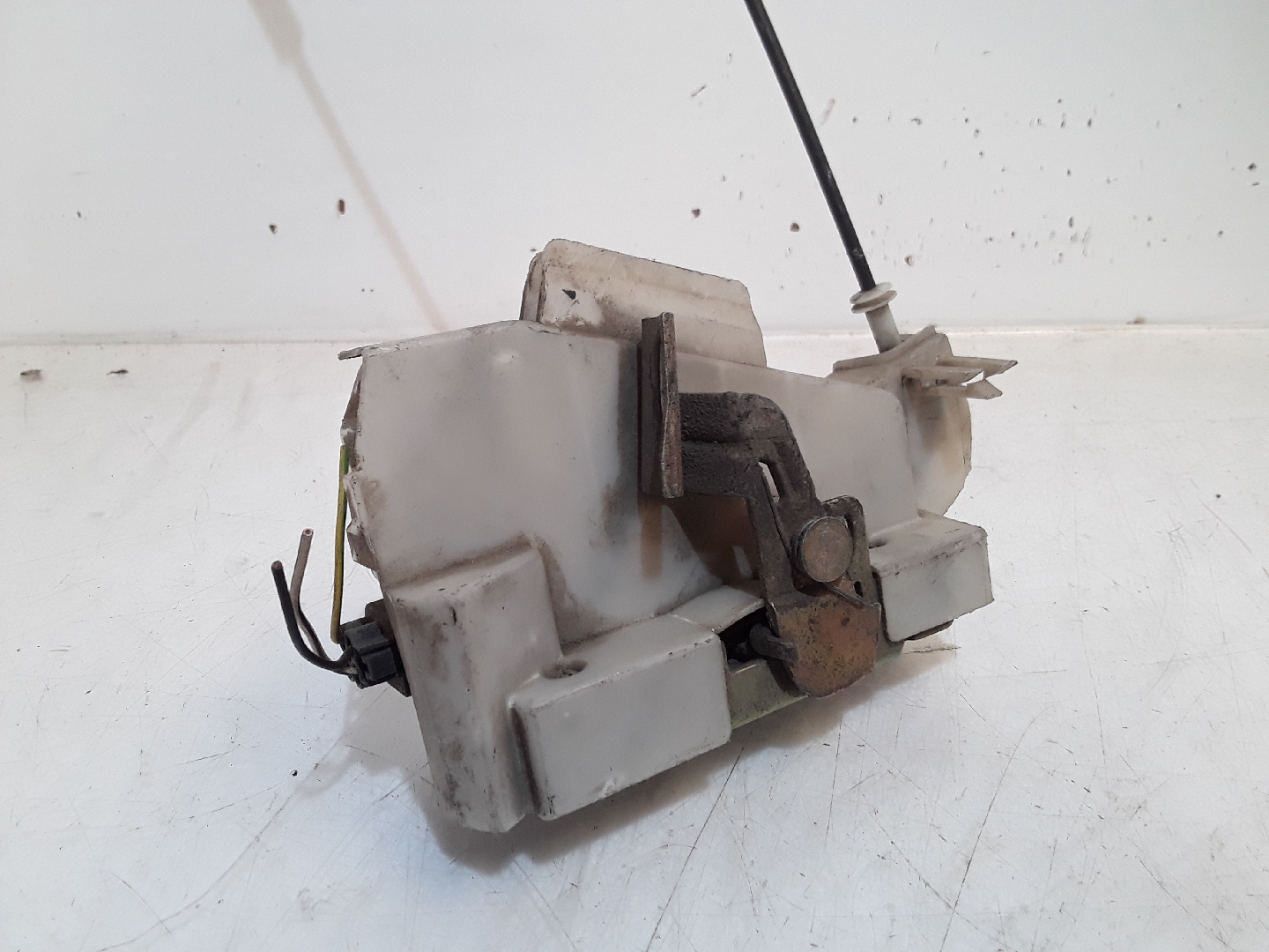 Fecho da Porta Trás Direito FORD FIESTA IV (JA_, JB_) | 95 - 02