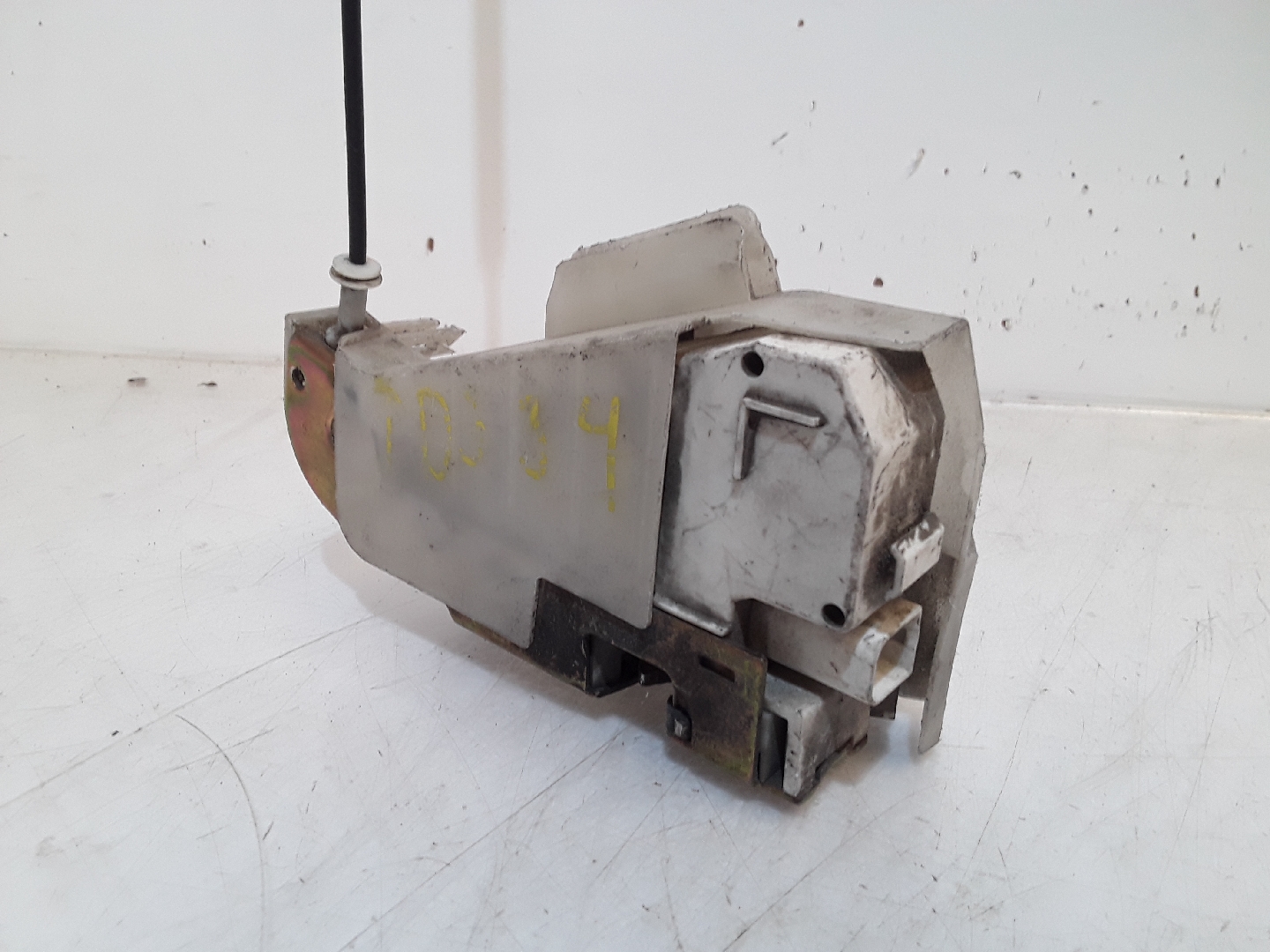 Fecho da Porta Trás Direito FORD FIESTA IV (JA_, JB_) | 95 - 02 Imagem-1