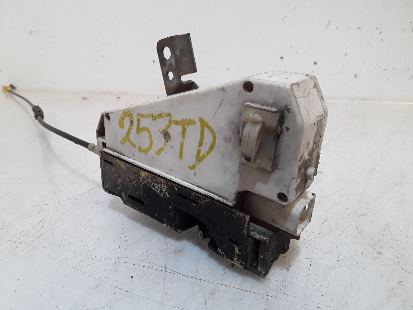 Fecho da Porta Trás Direito FORD ESCORT VI (GAL, AAL, ABL) | 95 - 02 Imagem-1