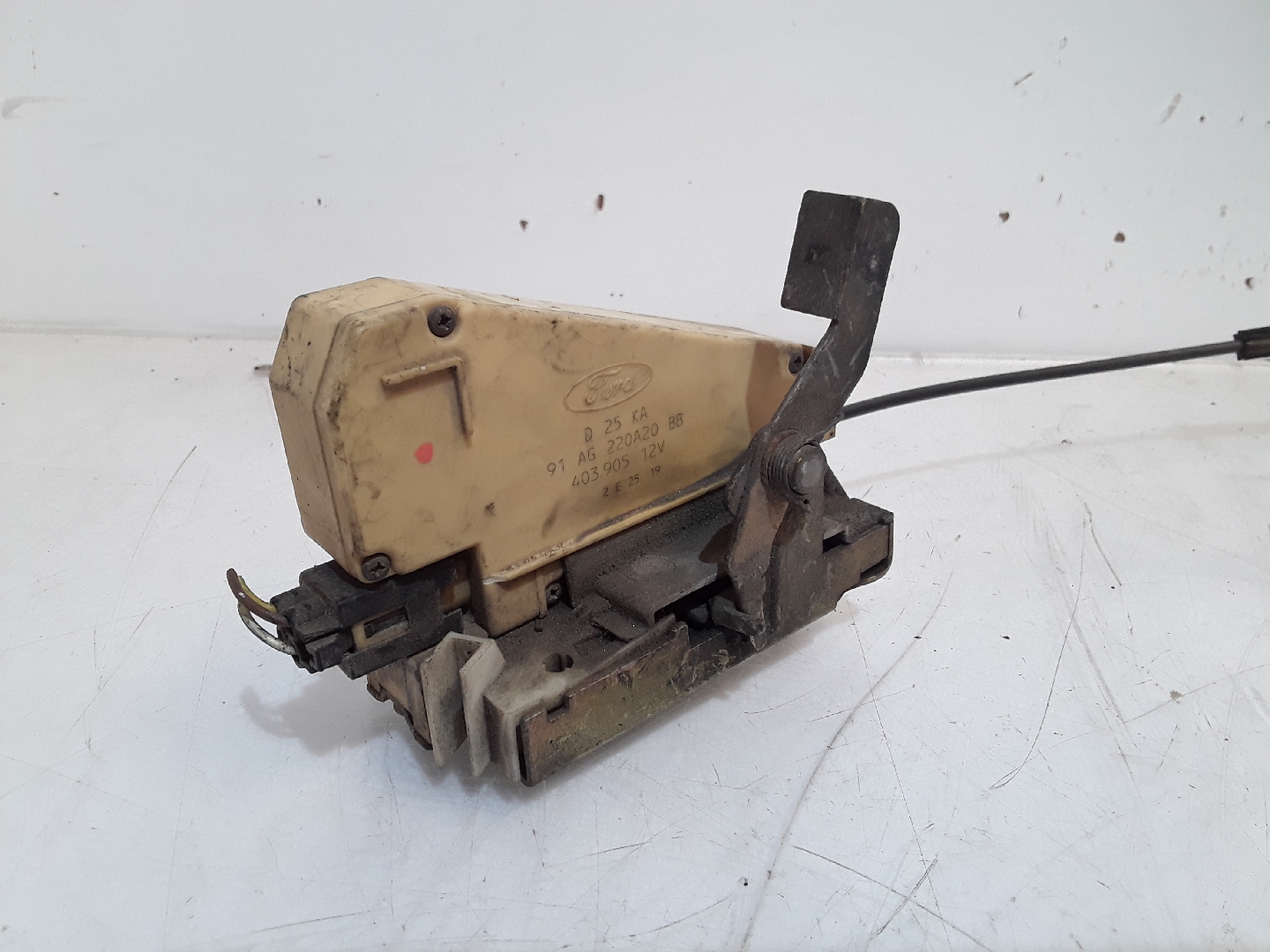 Fecho da Porta Trás Direito FORD ESCORT VI (GAL) | 92 - 96