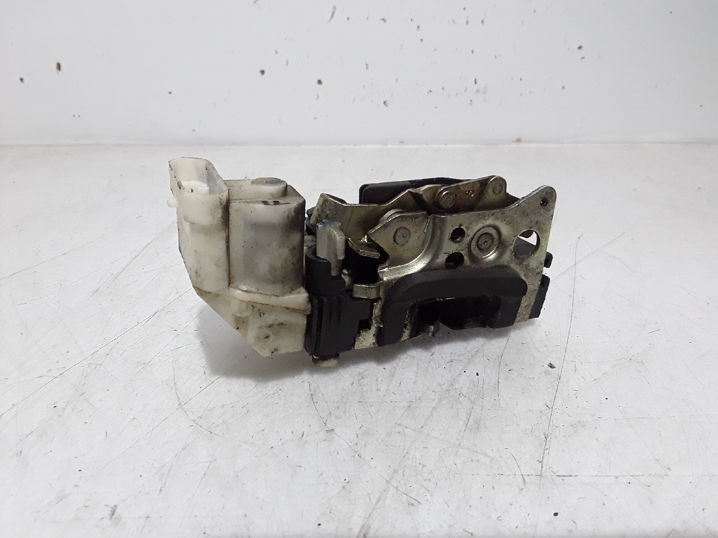 Fecho da Porta Trás Direito FIAT PALIO (178_) | 96 -  Imagem-1