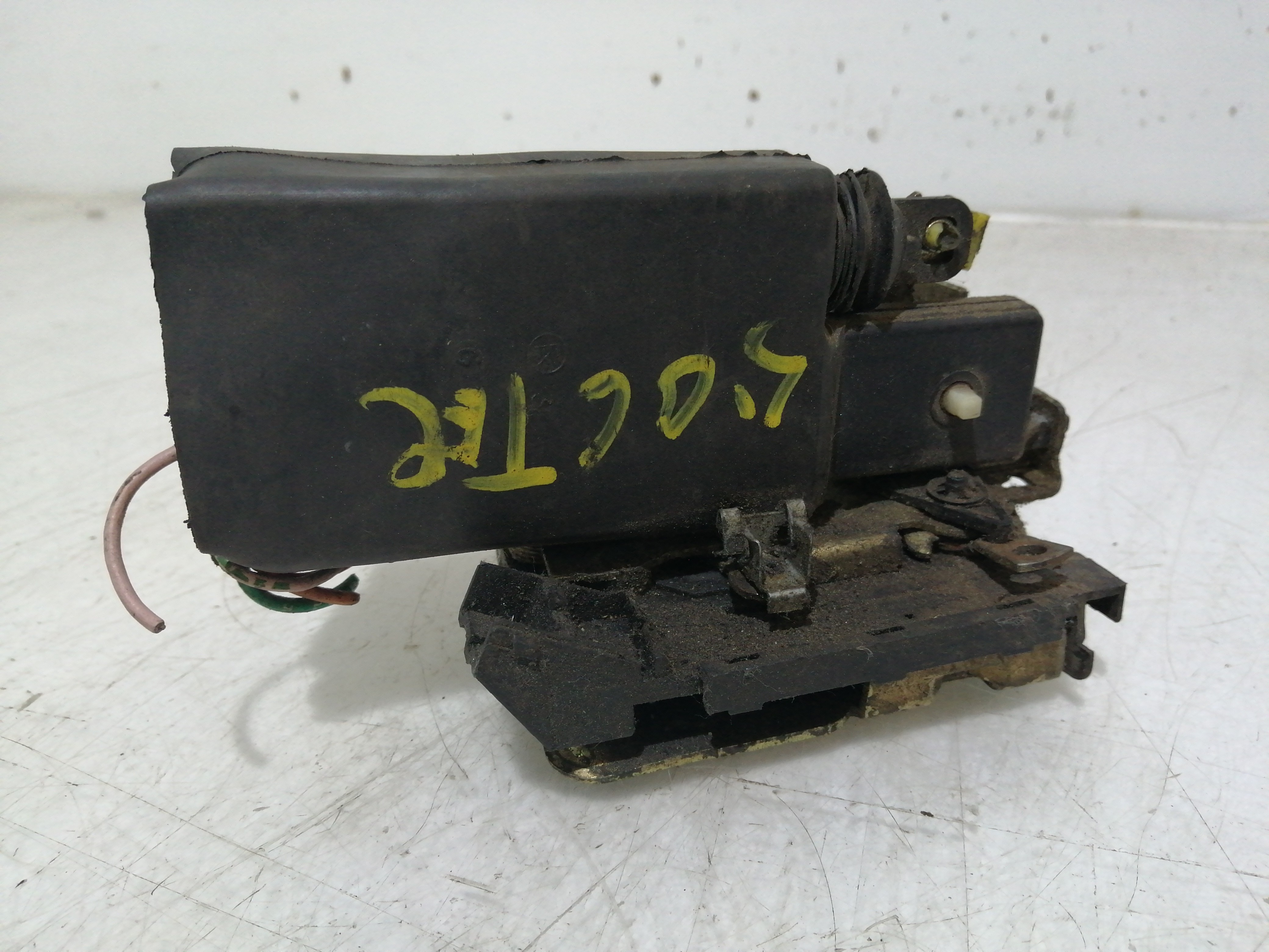 Fecho da Porta Trás Esquerdo RENAULT 21 (B48_) | 89 - 94